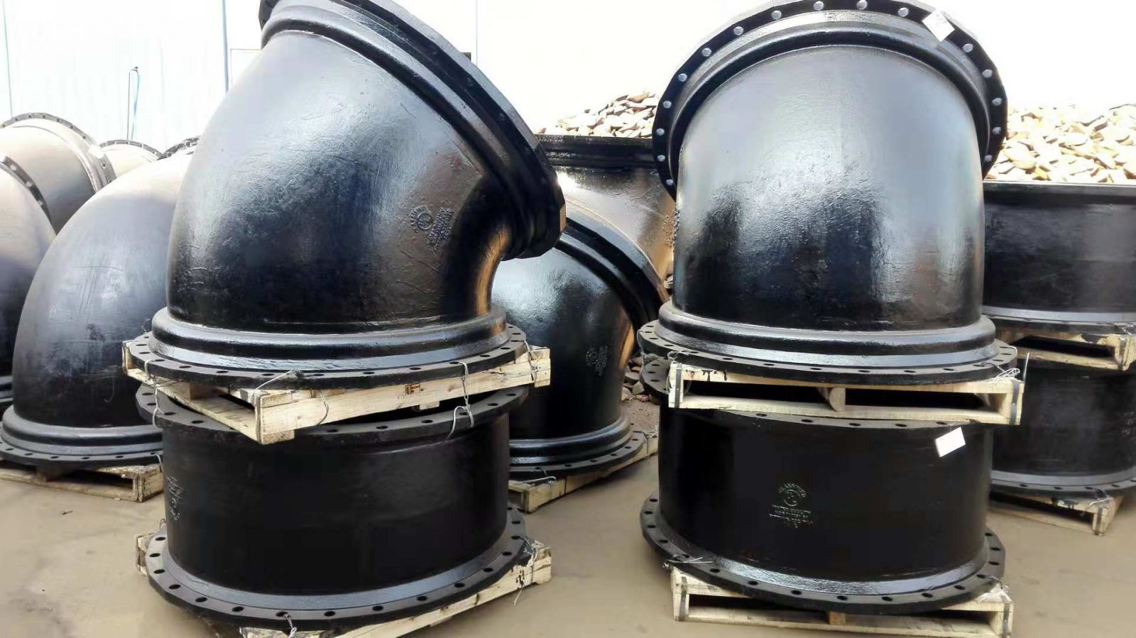 Large diameter pipe fitting3NANJING PIPEGAS INDUSTRIAL CO.,LTD.